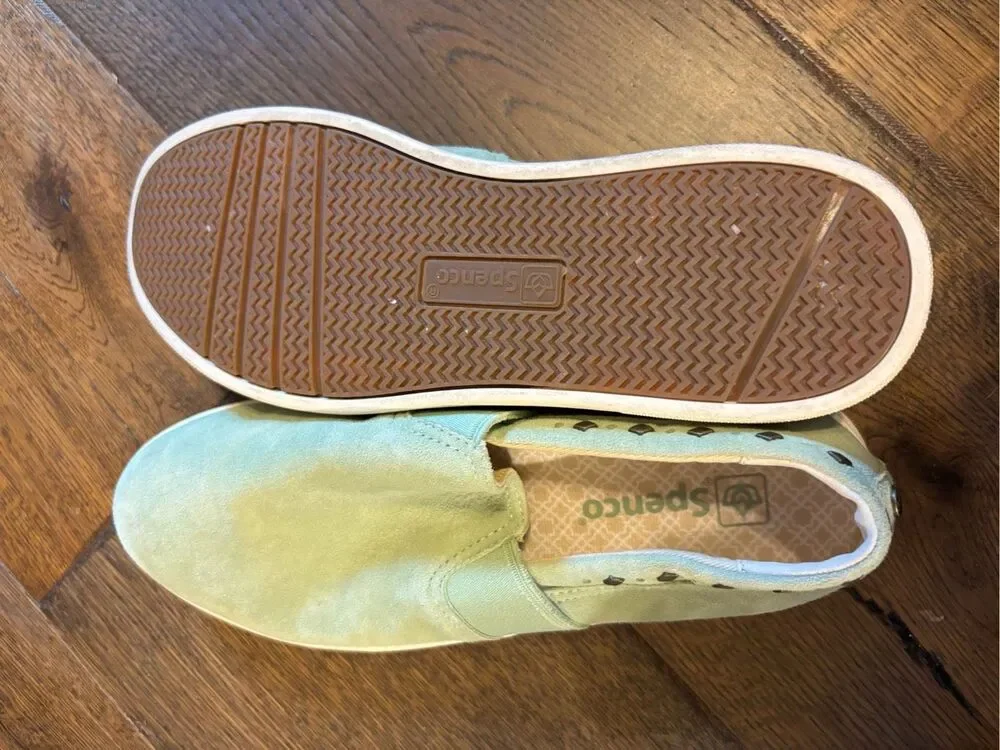 Spenco green Santa Barbara slip on sneaker 8.5 orthotic comfort